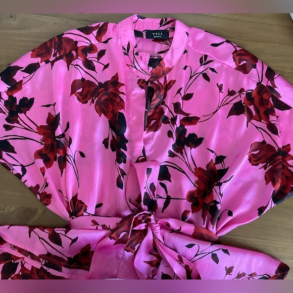 Vici Pink Mini Dress with Flared Sleeves and Tie Waist - Picture 3 of 6